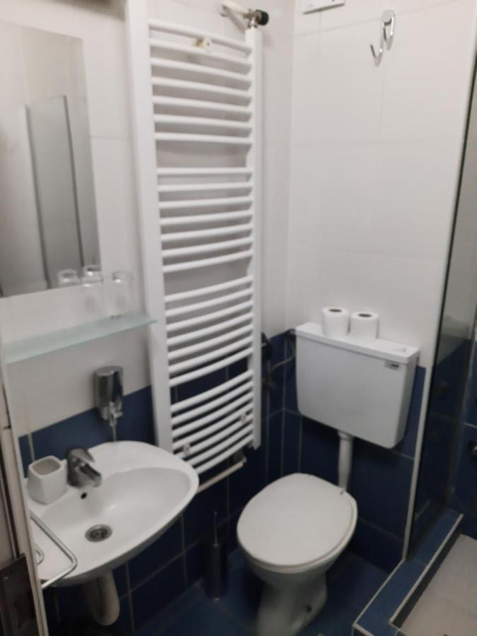 Petar Drapsin Hostel Beograd Eksteriør bilde
